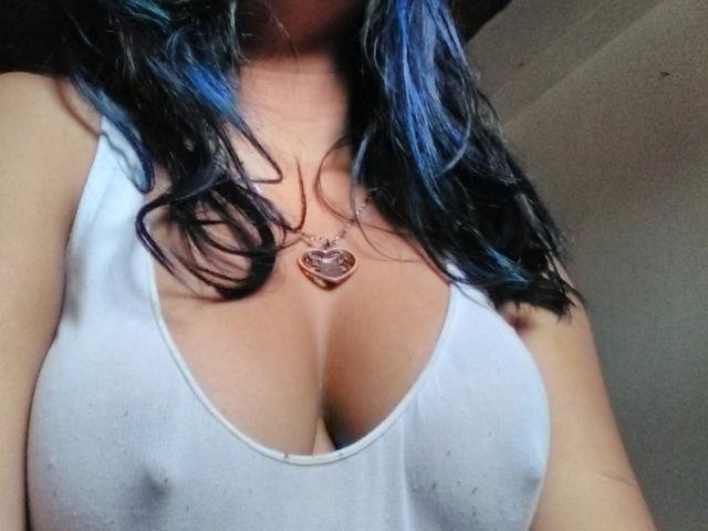 ArianithaXox - Live sex cam - 25932205