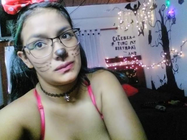 ArianithaXox - Live porn &amp; sex cam - 25932237