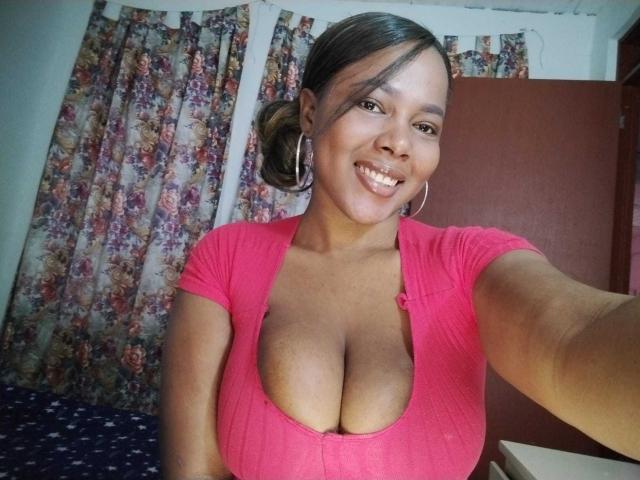 MacarenaBoobs - Live porn &amp; sex cam - 25933053