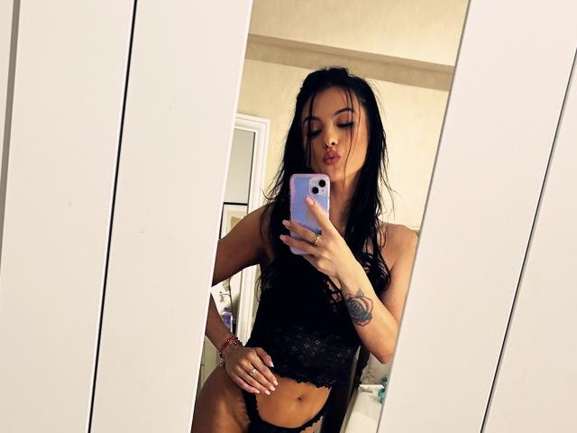 KinkyAmelie - Live porn &amp; sex cam - 25934061