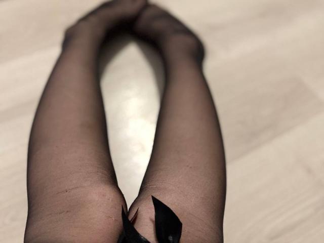 LaPulia - Live sex cam - 25942733