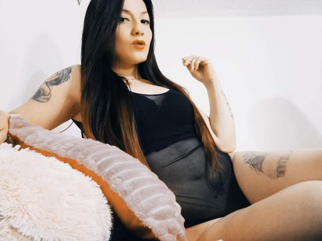 MissValentinaRamirez - Live sex cam - 25943093