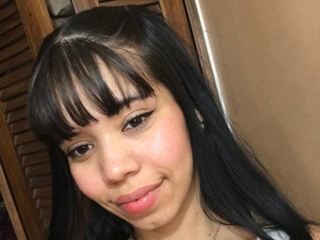 EmaGarces - Élő pornó és szexkamera - 25949125