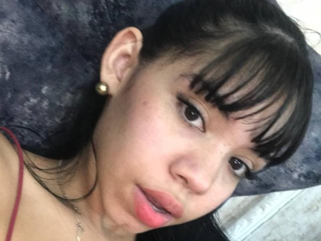 EmaGarces - Live porn &amp; sex cam - 25958517