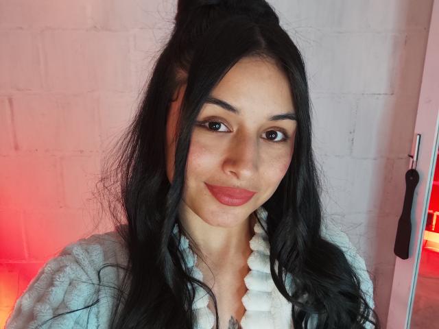 EmilyVv - Live Sex Cam - 25959301