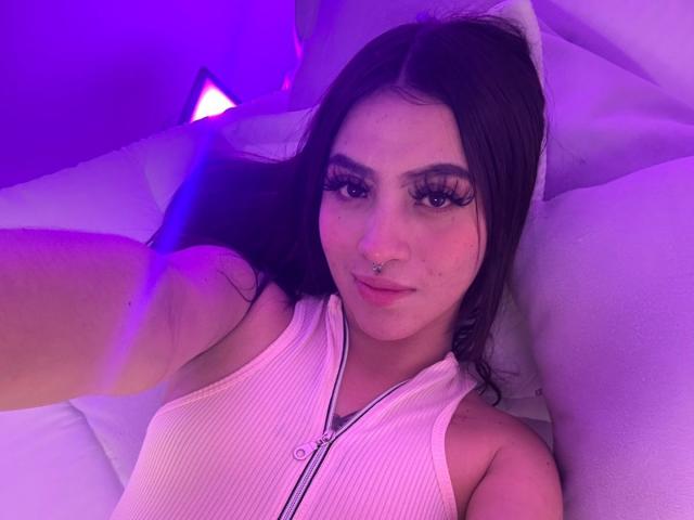 NaireaBeaumont - Live porn &amp; sex cam - 25961765