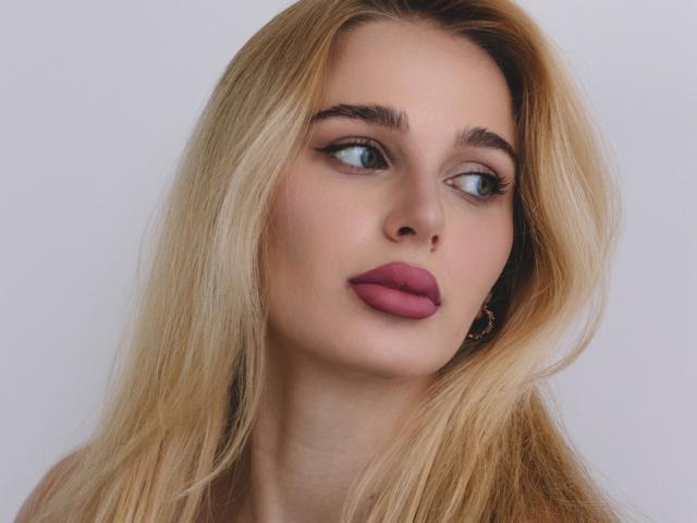 FloraDavis - Élő pornó és szexkamera - 25962841