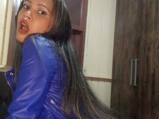 NoemiBelle - сексуальная веб-камера в реальном времени - 25963729