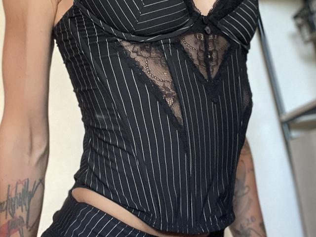 DaneeSoHot - Porno na żywo i seks kamera - 25976109
