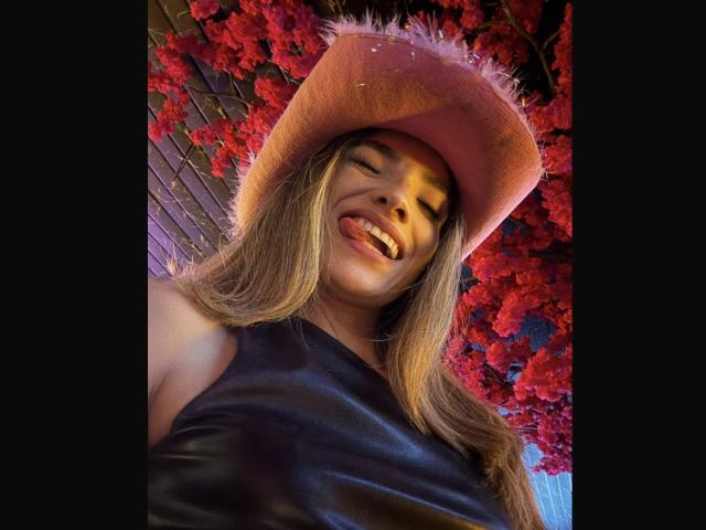 AdharaCooper - Live porn &amp; sex cam - 25978445