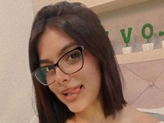 EmilyRobeerts - Live porn &amp; sex cam - 25982809