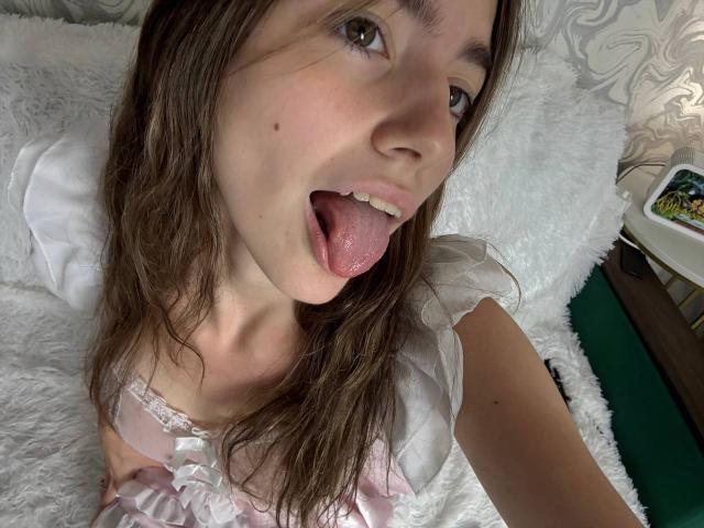 VinnaSkyHott - Live porn &amp; sex cam - 25984989