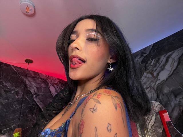 SalomeMille - Live sex cam - 25985313