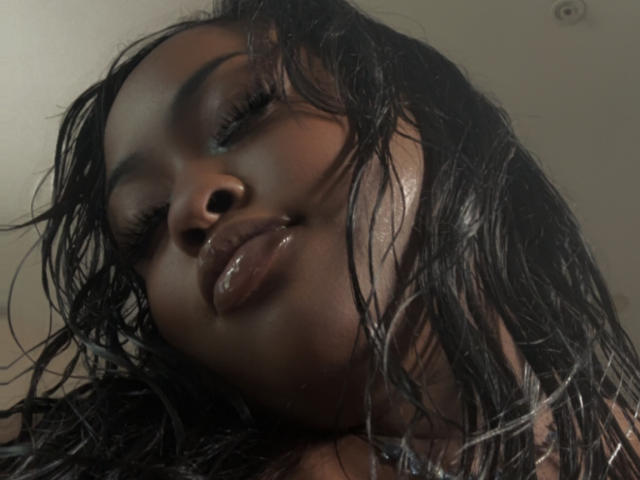 MinaBlu - Sexe cam en vivo - 25987841