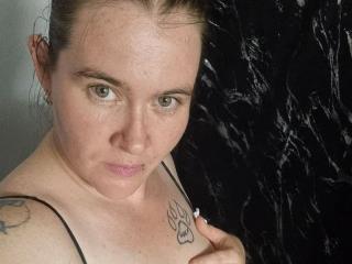 Rotkaeppchen-hot - Live porn &amp; sex cam - 25988477