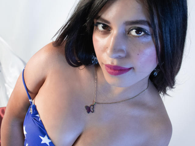 YinelaOslen - Live sexe cam - 25990437