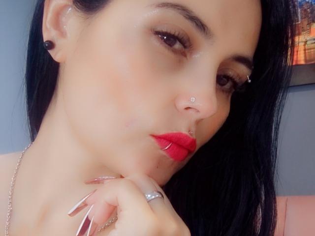 CharlotteCrofort - Live porn &amp; sex cam - 25998013