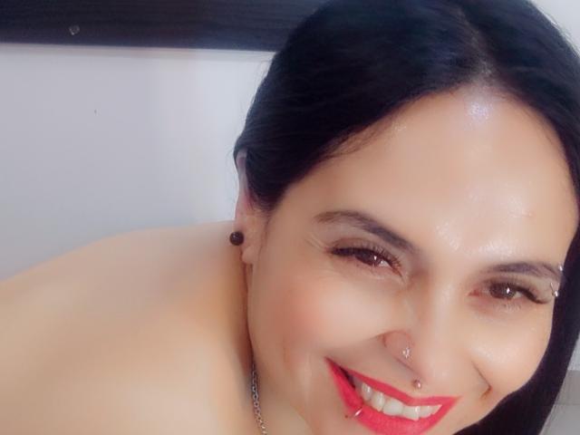 CharlotteCrofort - Porno na żywo i seks kamera - 25998017