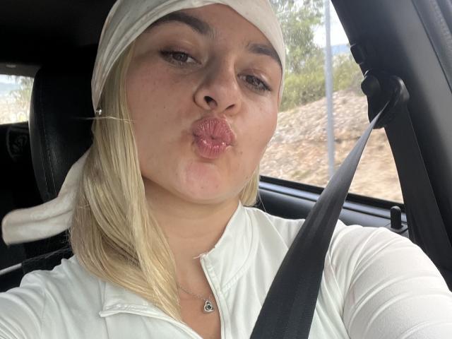 AtheneaRossi - Live porn &amp; sex cam - 25998069