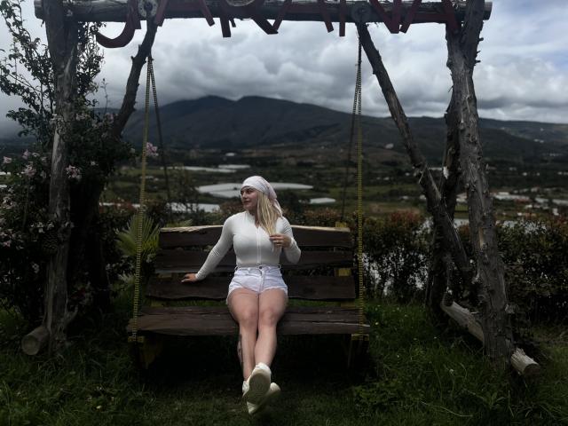 AtheneaRossi - Live sex cam - 25998117