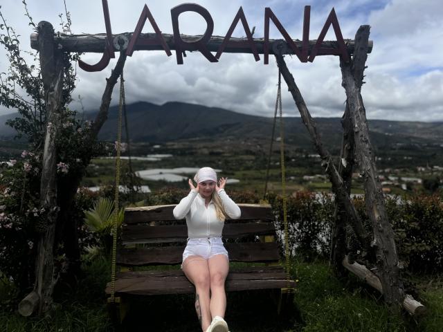 AtheneaRossi - Élő pornó és szexkamera - 25998121