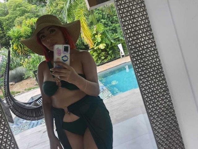 LizBonnet - Live Sex Cam - 25998817