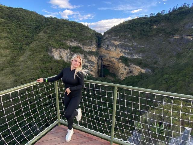 AtheneaRossi - Élő pornó és szexkamera - 26000141