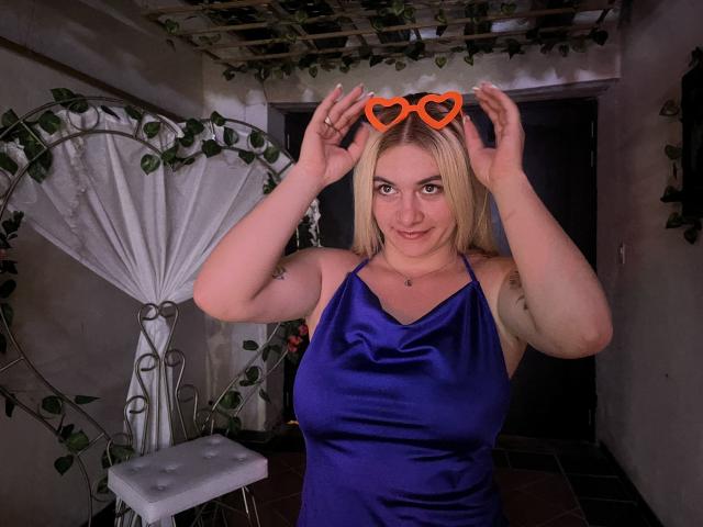 AtheneaRossi - Live porn &amp; sex cam - 26001585