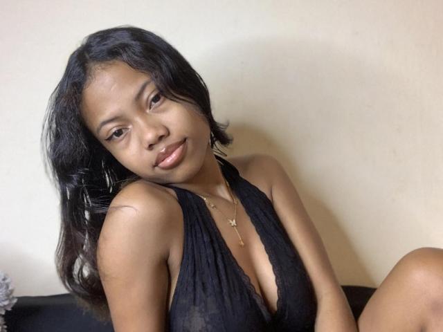 LindaSanchezL - сексуальная веб-камера в реальном времени - 26007837