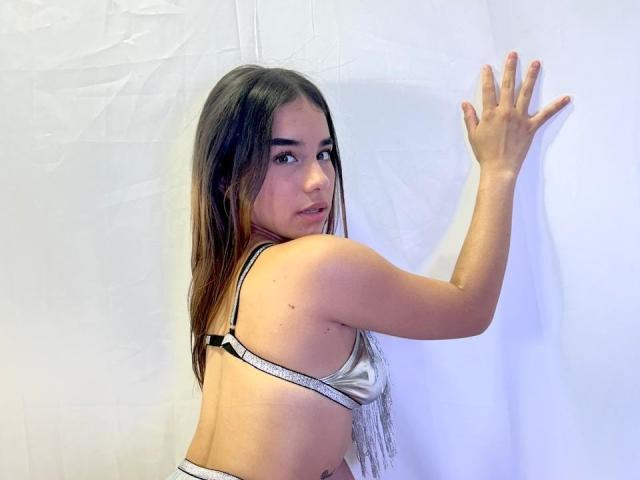 ZueRosse - Live porn &amp; sex cam - 26017009