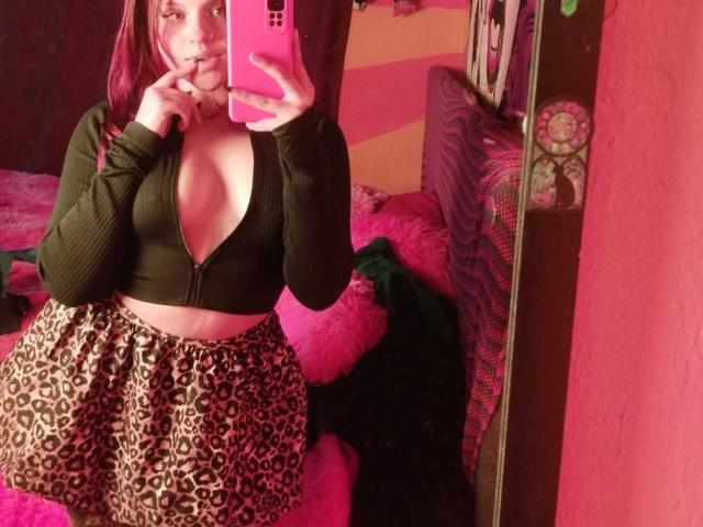 SophieHill - פורנו בשידור חי ומצלמת סקס - 26021109