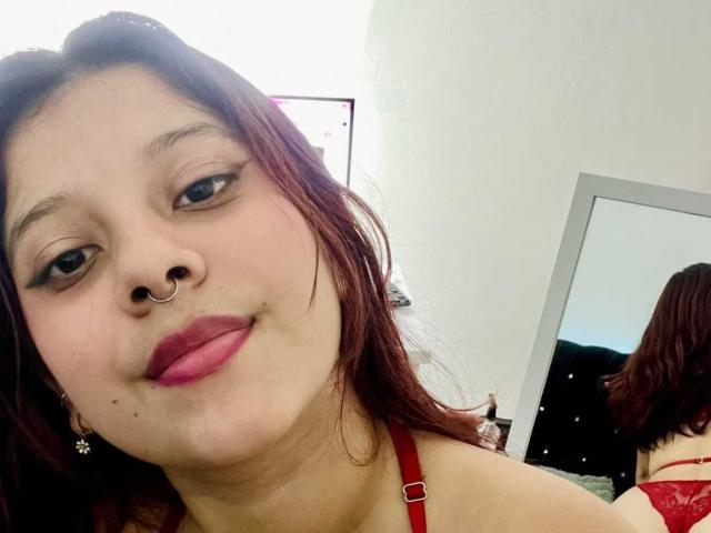 CoralineHale - Live porn &amp; sex cam - 26030385