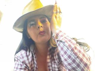 ZafiroYeux - Live porn &amp; sex cam - 26030945