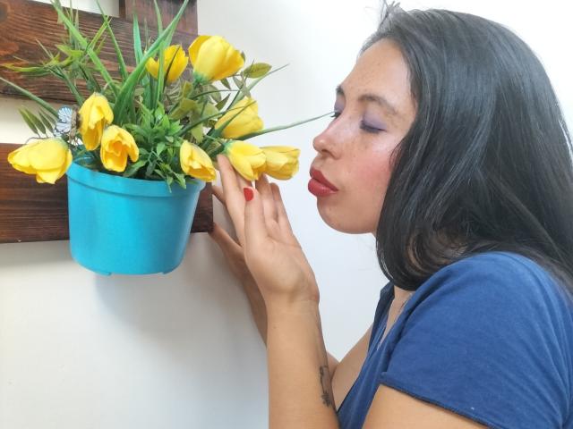 NikkieMilky - Camera khiêu dâm &amp; quyến rũ trực tiếp - 26031253