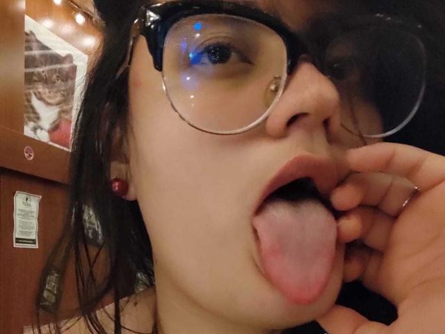 ZoeThoms - Live porn &amp; sex cam - 26032321