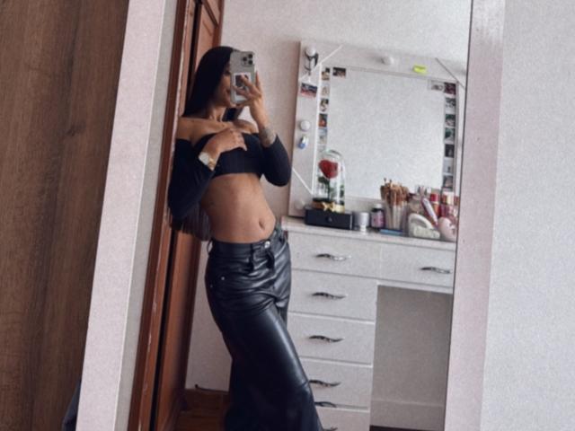 ThaliaAres - Live sexe cam - 26049205