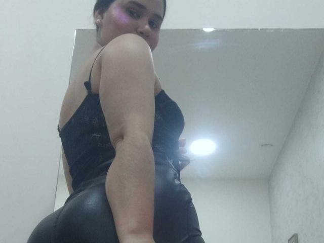 DanTaylor - сексуальная веб-камера в реальном времени - 26059985