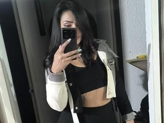 AliceGiorgia - Live Sex Cam - 26062125