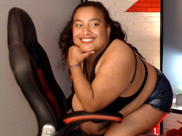 XiomaraForYou - Live porn &amp; sex cam - 26063037