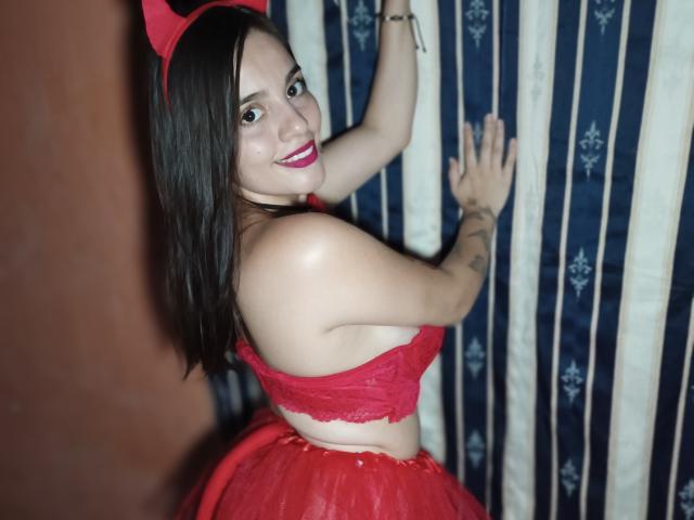 ShiaraSexy - Live sex cam - 26067689