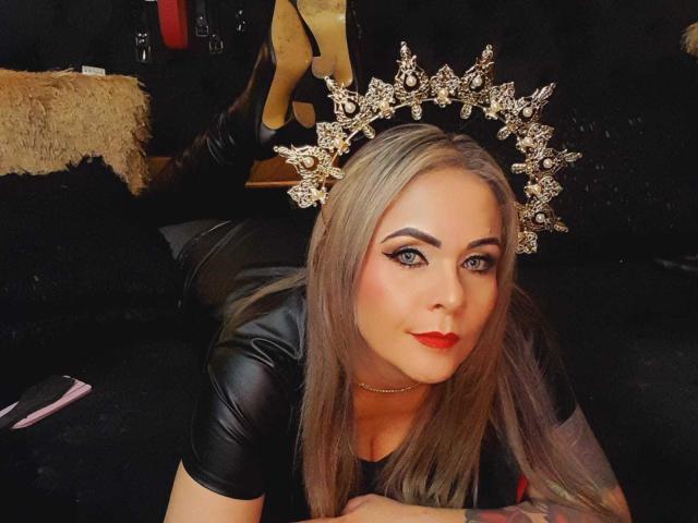 VictoriiaGray - Live porn &amp; sex cam - 26067825