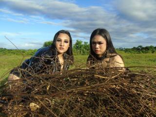 PlayFullSassyAndElla - Sexe cam en vivo - 26070685