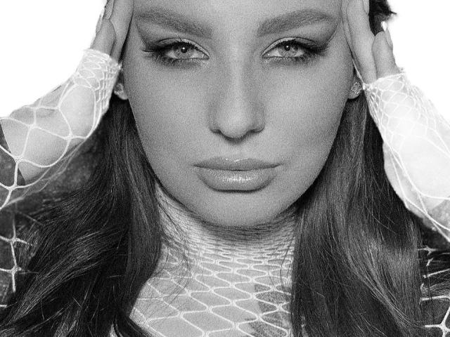 CuteBeatrice - Live porn &amp; sex cam - 26073913