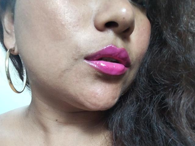 YiyaHot69 - Live porn &amp; sex cam - 26077101