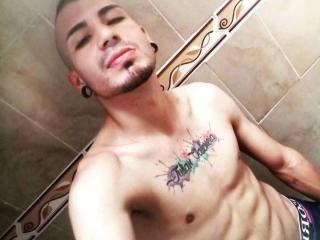 MikeStrip69 - Live porn &amp; sex cam - 26077989