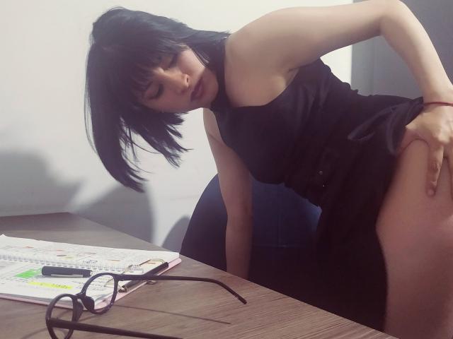 IsisDiosa - Live Sex Cam - 26080641