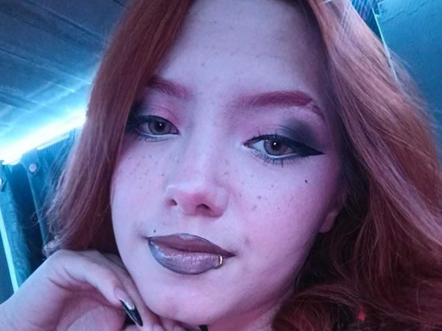 EmmaThomsonn - Live porn &amp; sex cam - 26088741