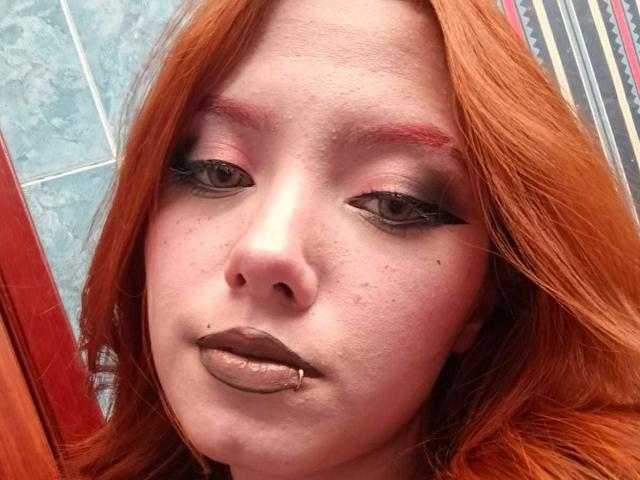 EmmaThomsonn - Live porn &amp; sex cam - 26088769