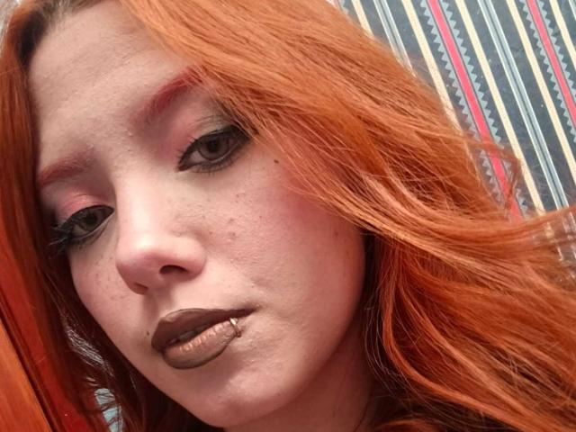 EmmaThomsonn - Live porn &amp; sex cam - 26088785