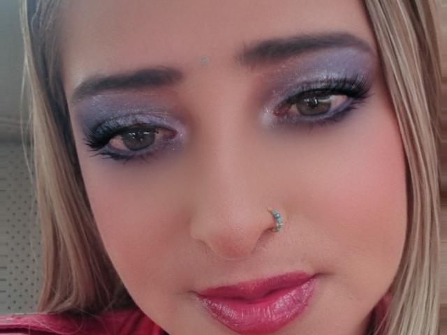 AlessadraJones - Porno na żywo i seks kamera - 26092365